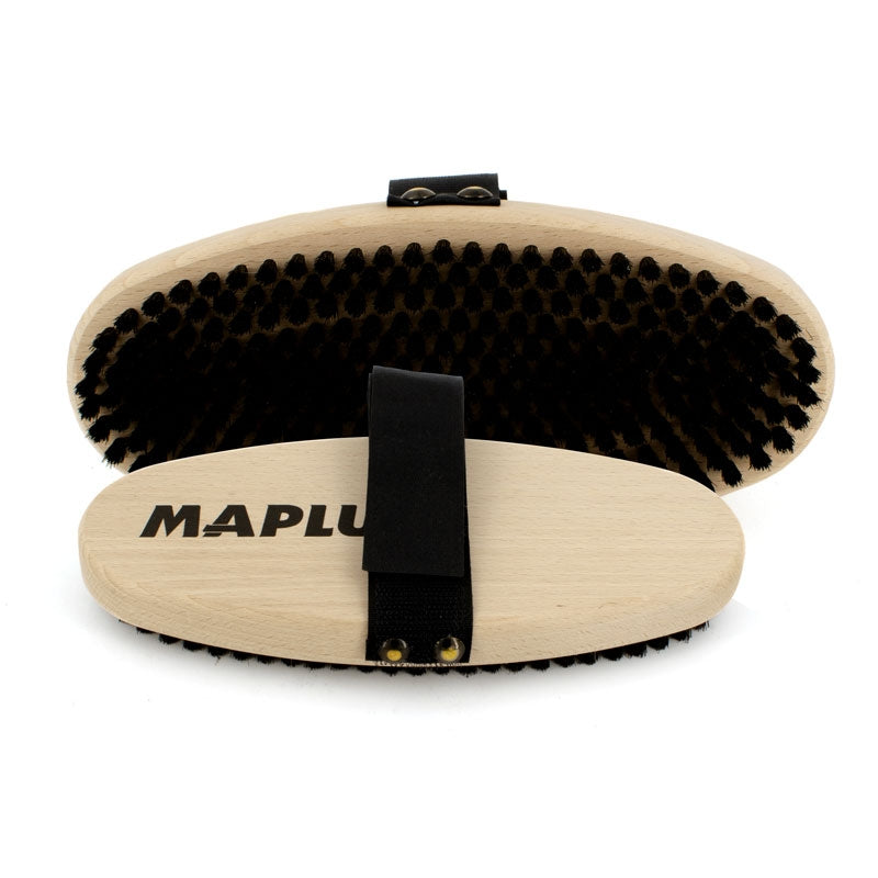 OVAL HAND BRUSH IN SOFT HORSEHAIR